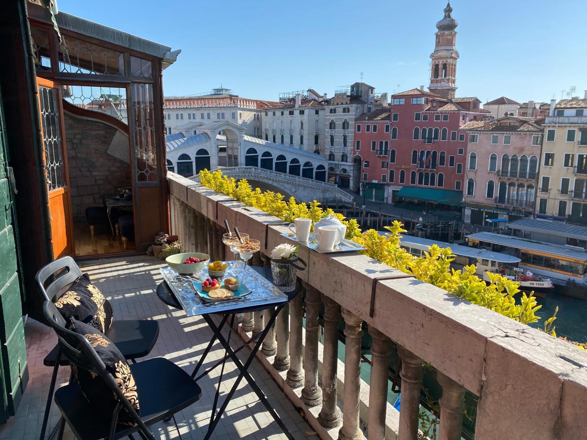 Rialto Terrace On The Grand Canal Venetië Buitenkant foto